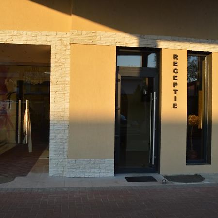 Hotel Nova Buzău Dış mekan fotoğraf
